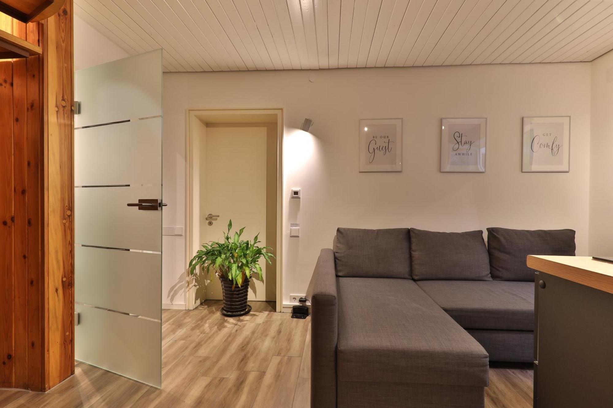 Ferienwohnung Nahe A8 Augsburg Muenchen Ulm Герстхофен Екстериор снимка